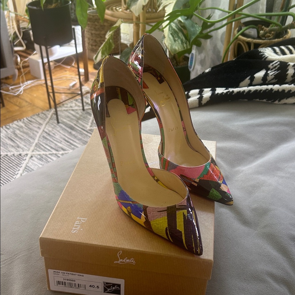 Christian Louboutin Iriza Patent leather Pumps